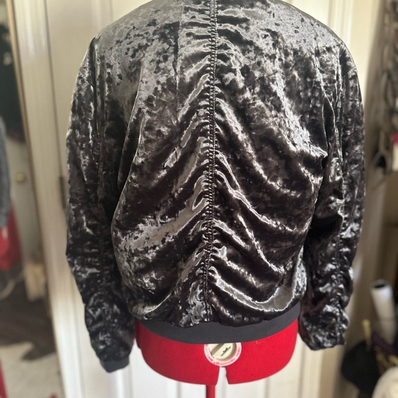 Thick Crushed Charcoal Velvet Bomber Jacket Women’s Sz M Like-New Condition - Picture 3 of 10